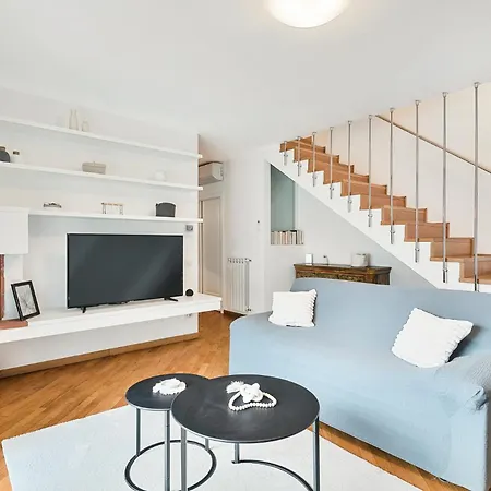 Villa Daniela, Cozy In Lido Di Near The